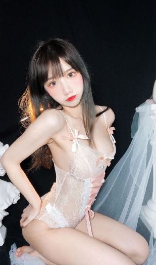 诱人的年轻的秘书2_超清动漫在线观看